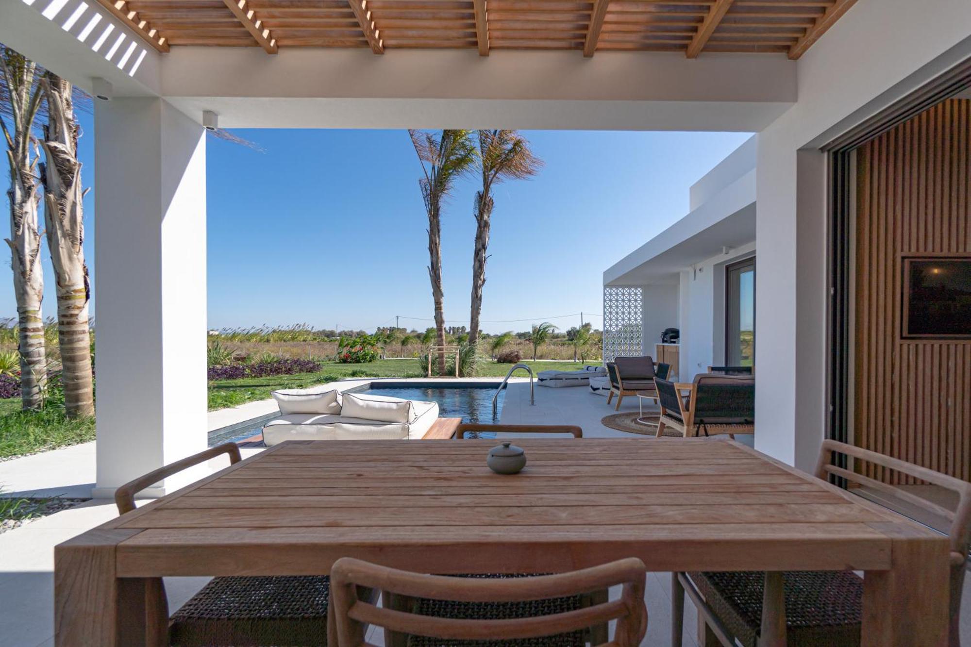 Taf Beach Villas With Tesla Tigkaki  Room photo